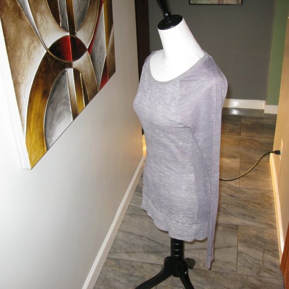 NOLLIE Gray Semi-Sheer Lightweight Long Sleeve Top Size Small - Picture 4 of 4